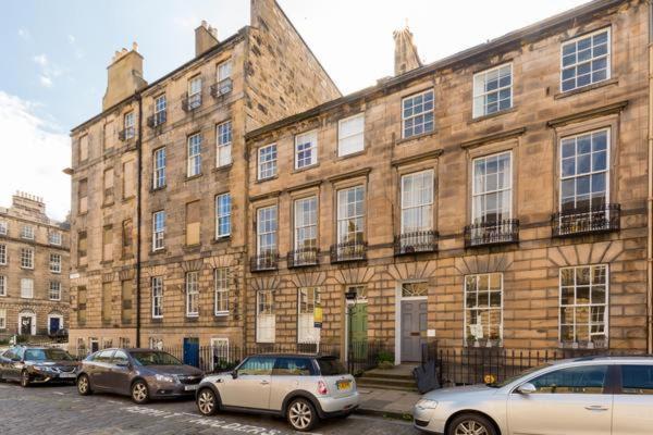 Light And Spacious 2 Bedroom Flat In Heart Of EDI Exterior photo