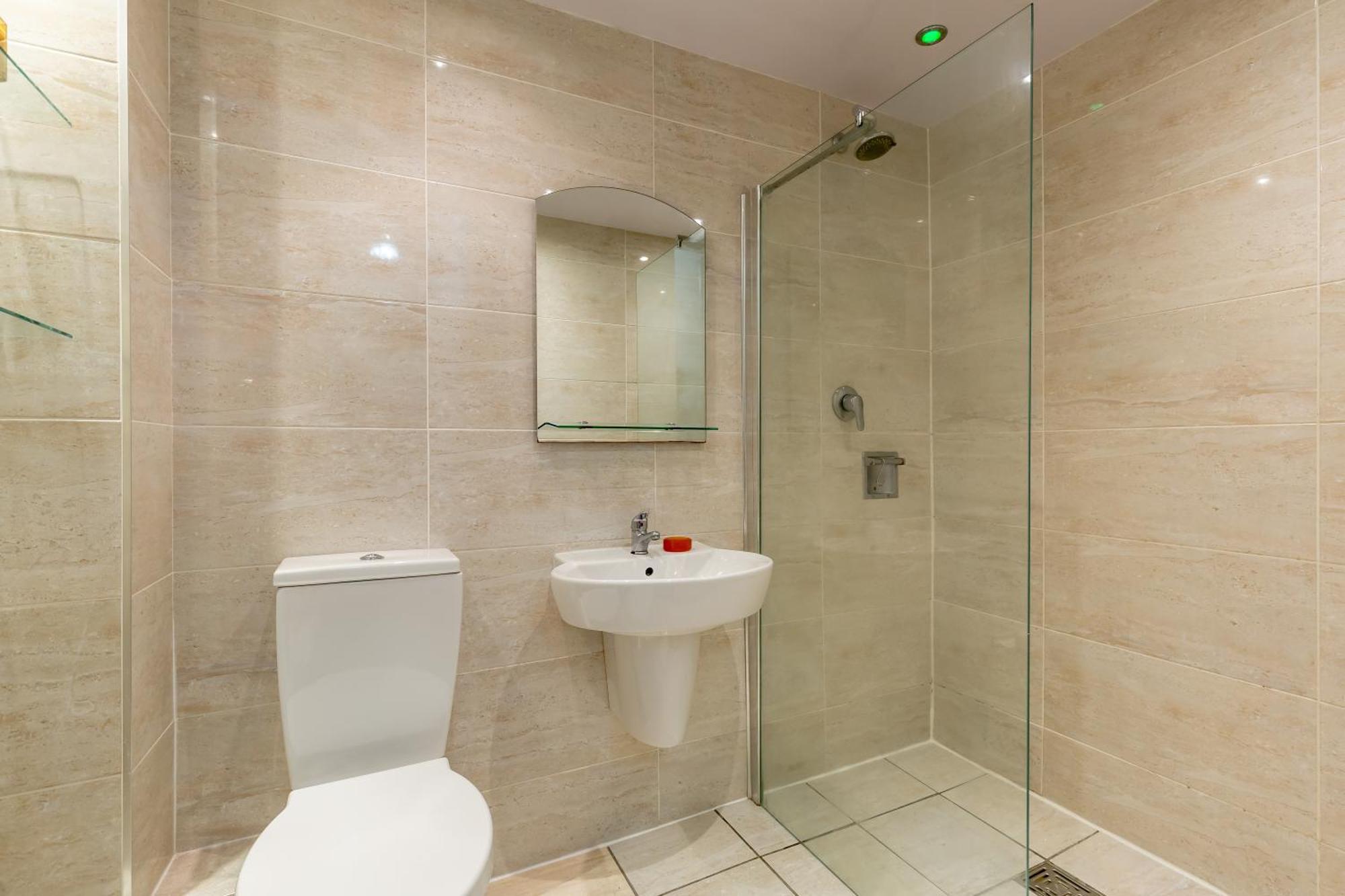 Light And Spacious 2 Bedroom Flat In Heart Of EDI Exterior photo