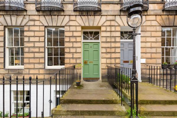 Light And Spacious 2 Bedroom Flat In Heart Of EDI Exterior photo